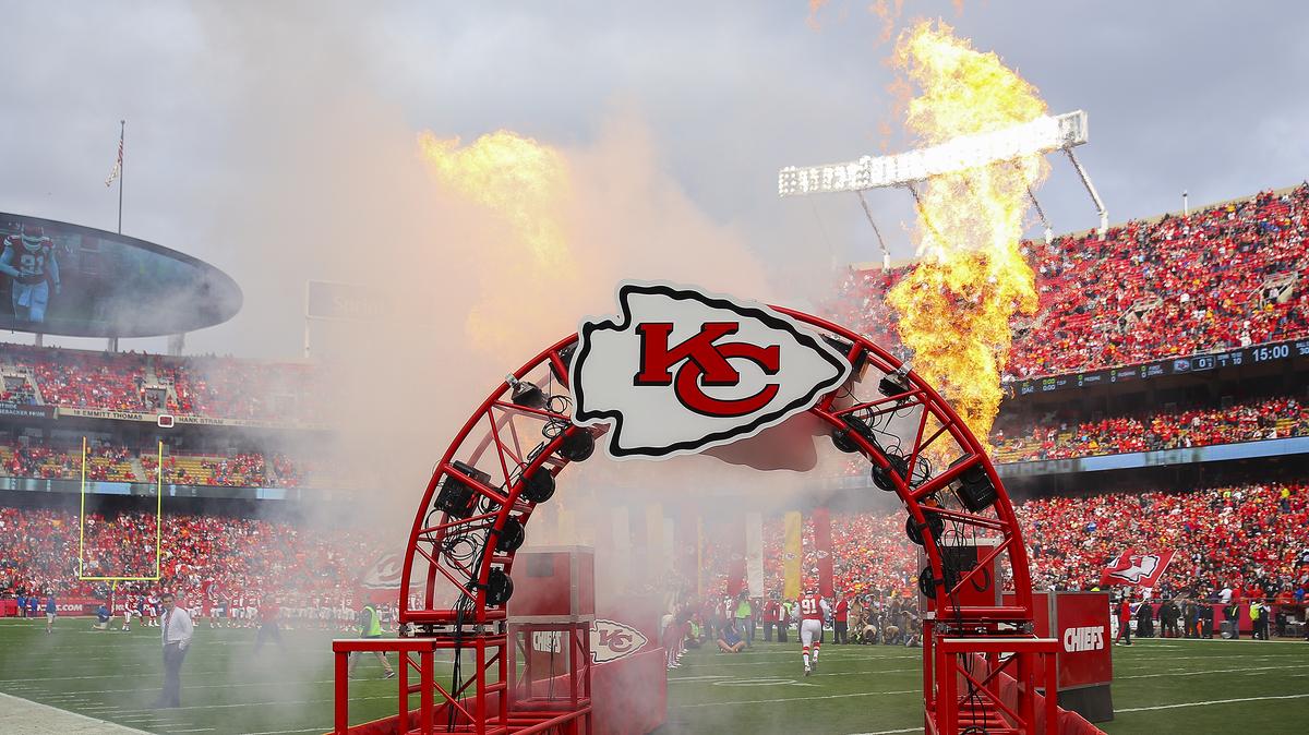Chiefs sponsor Sleep Number scores ad deals with Kelce, Tony G