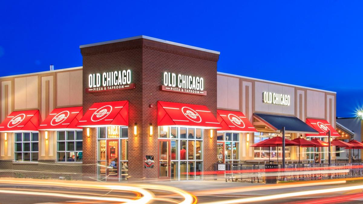 old-chicago-pizza-and-taproom-inks-new-franchise-deal-to-expand-in