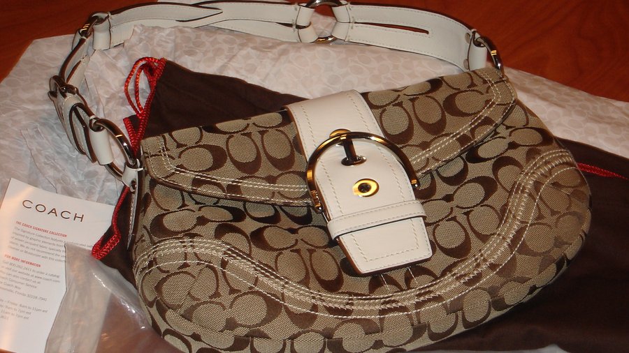 How to authenticate Coach bags | Get It Goodwill