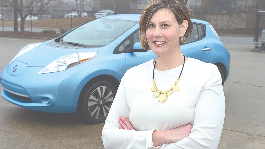 Atlanta City Council passes electric vehicle charging ordinance