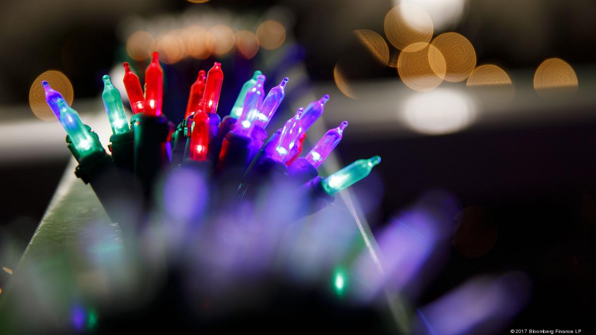 Traditional bulbs or LEDs? Here's how much it costs to wrap your house