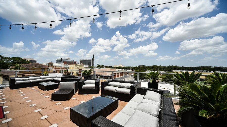 M Lounge