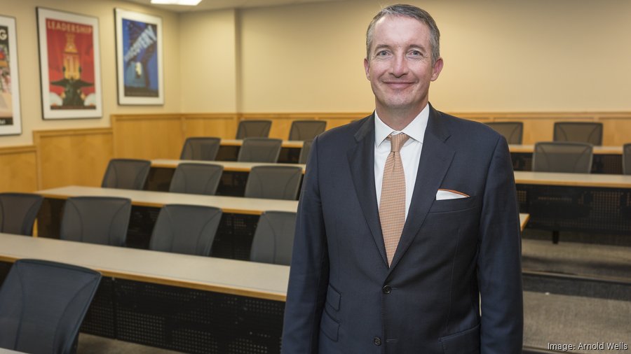 Dean Jay Hartzell named interim president of UT Austin