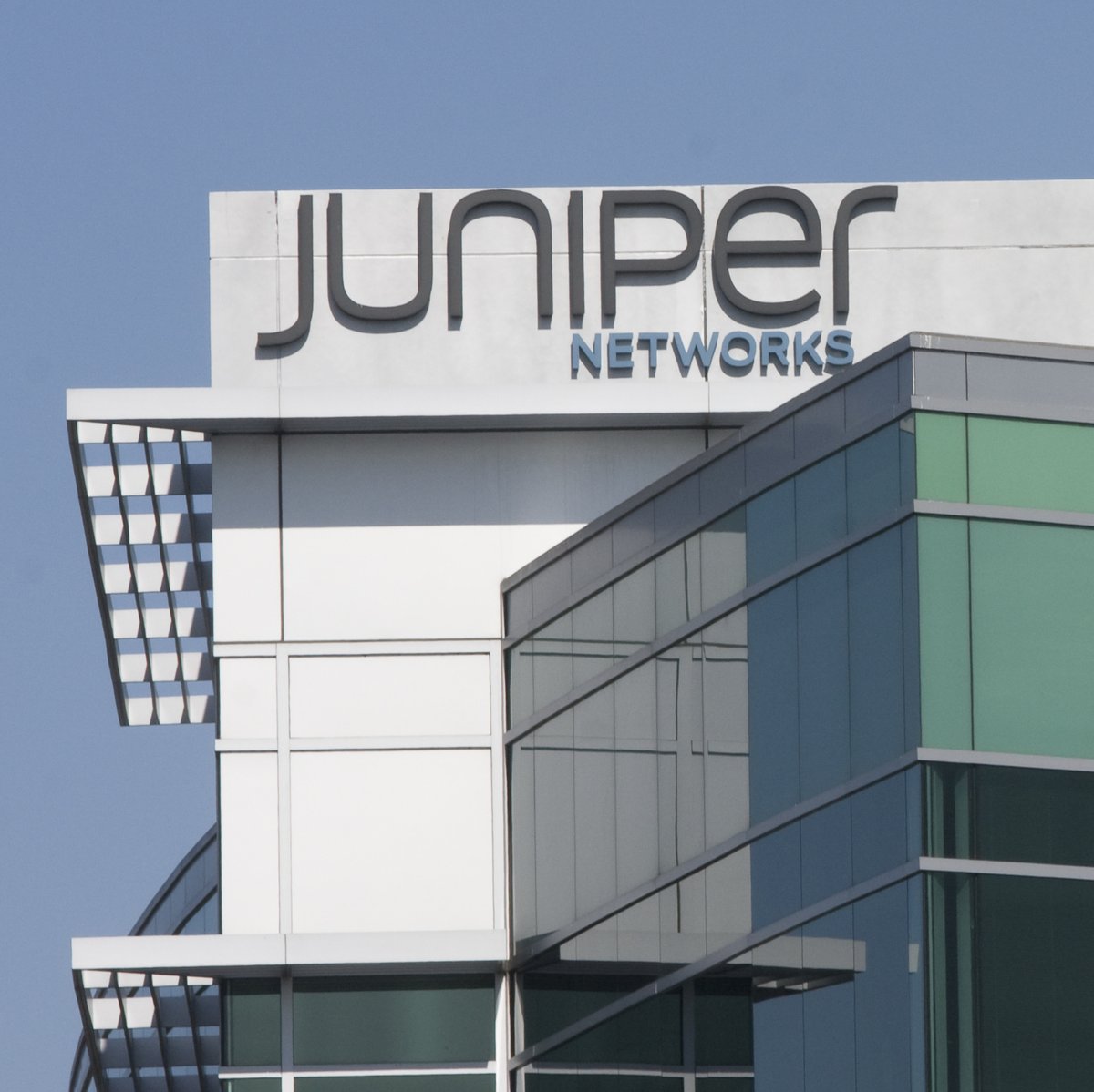 Hewlett Packard Enterprise wants to acquire Juniper Networks for