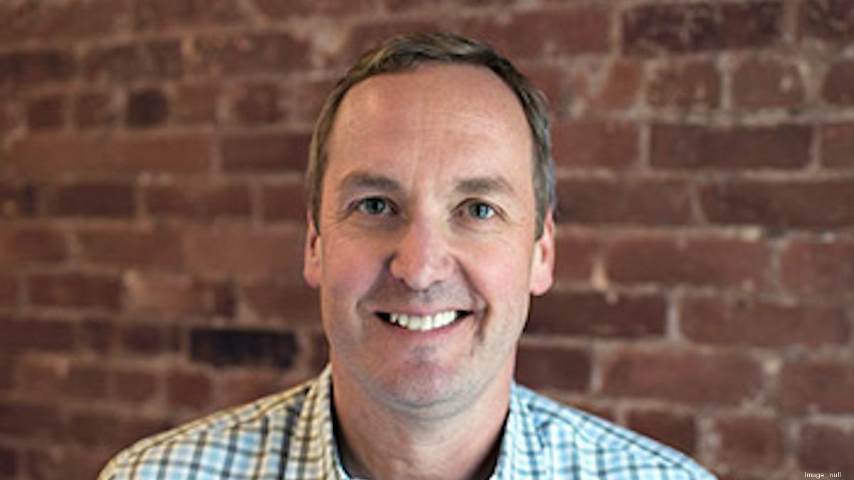 Blue Apron tweaks business model, sells meal kits in grocery stores