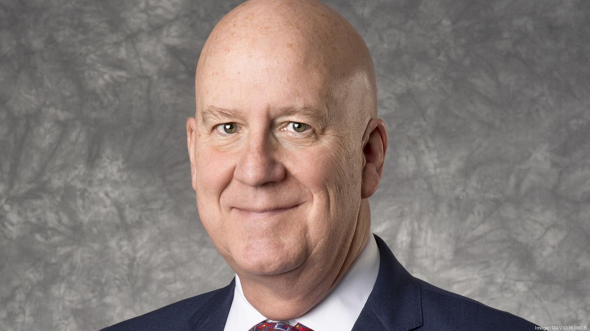 Wells Fargo Advisors taps James Guthrie as Chicagoarea market manager