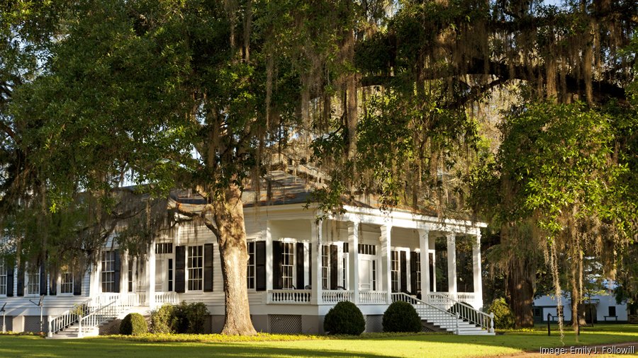 Nearly 5,000acre plantation, restored antebellum home listed