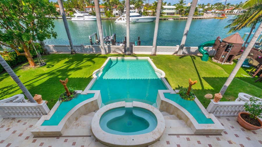 Tour the Miami Home of Baseball Hall of Famer Mike Piazza