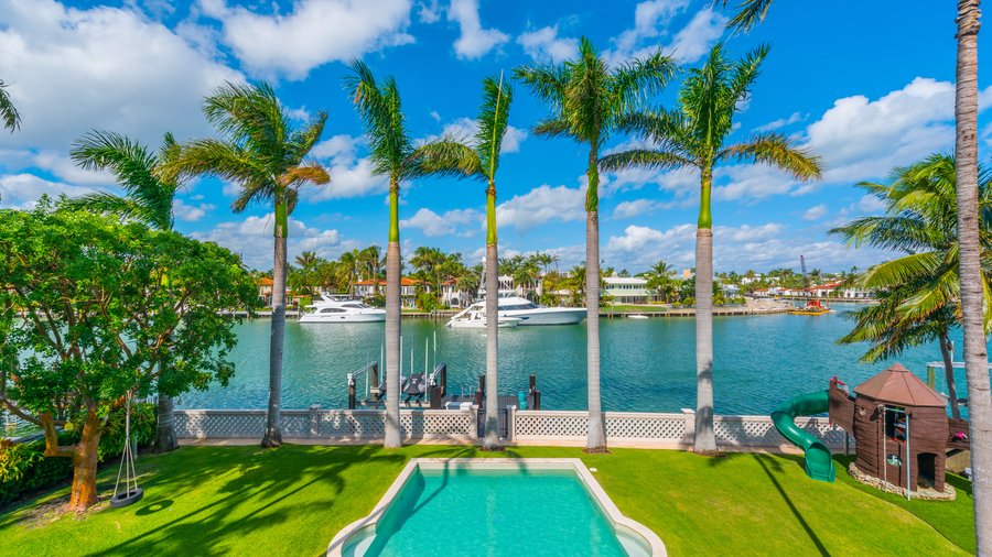 Mike Piazza Snags New Home Base in Miami Beach for $5.6 Million - Mansion  Global