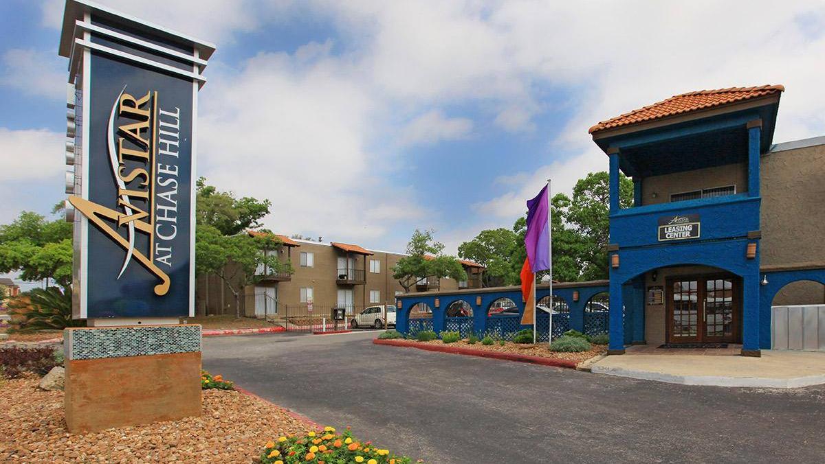 Denver investment firm buys 232unit apartment complex near La Cantera