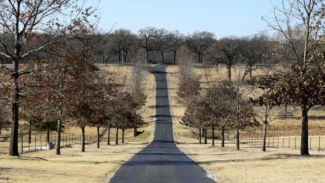 NFL Legend Terry Bradshaw Lists 750-Acre Ranch for $22.5 Million