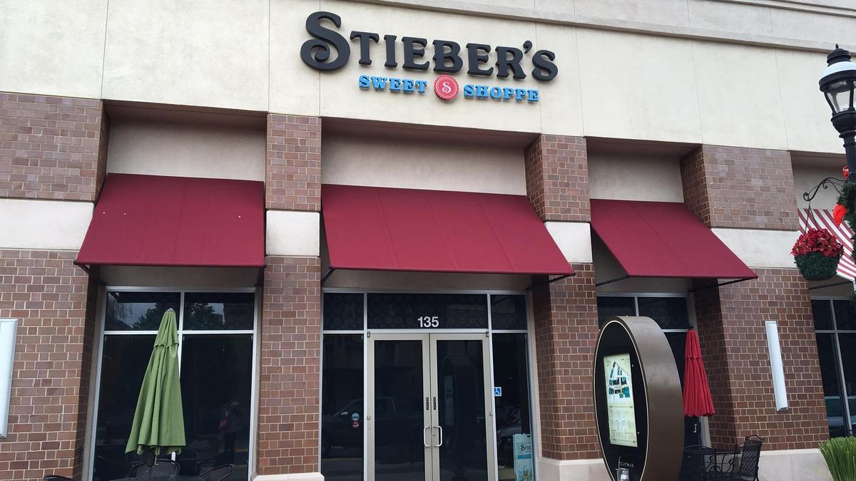 Burger Lounge Replacing Stiebers Sweet Shoppe In Fountains At
