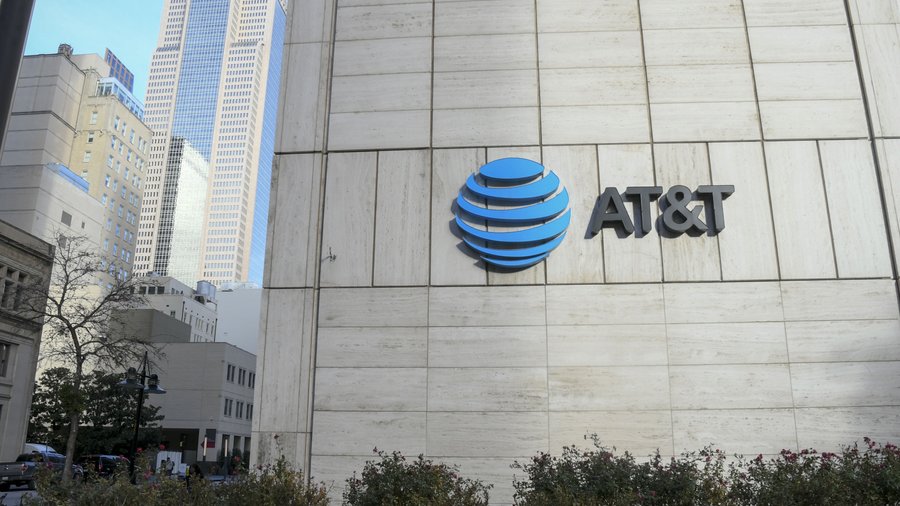 AT&T unloads nearly $2B of Latin America assets amid calls for change ...