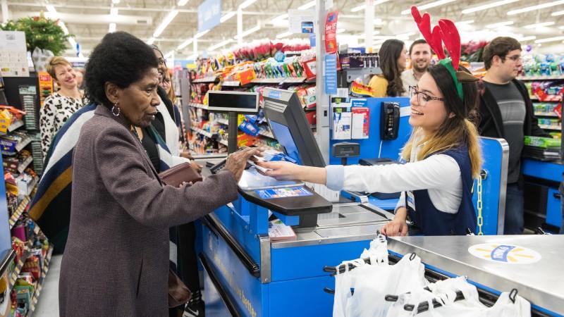 Walmart Sending $700M To Workers: $11 Per Hour Starting Pay, $1K ...