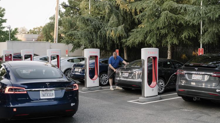 Electric Vehicle Tax Credit Survives But G M And Tesla Aren T Electric Vehicle Tax Credit Survives But G M And Tesla Aren T Cheering