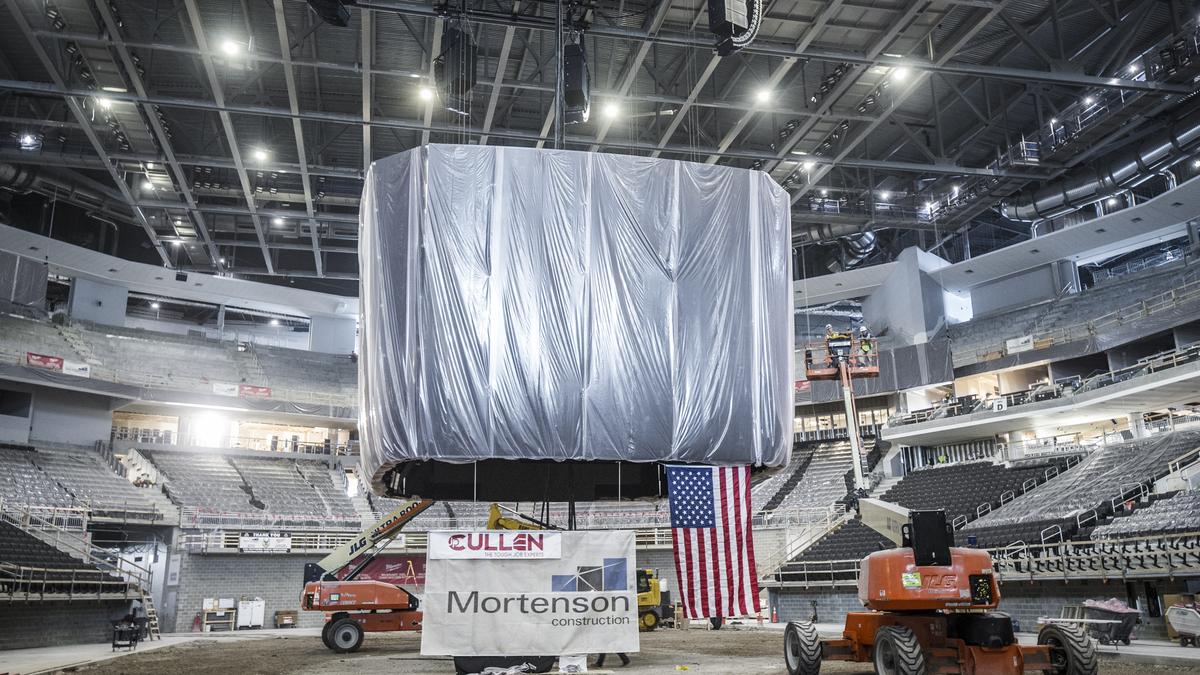 Contractors hoist massive scoreboard at new Milwaukee Bucks arena ...