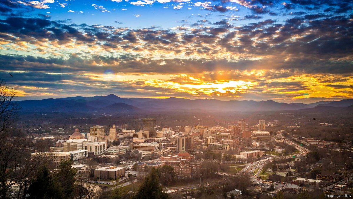 Wealthy travelers are flying private to this North Carolina destination for Labor Day - Triangle Business Journal