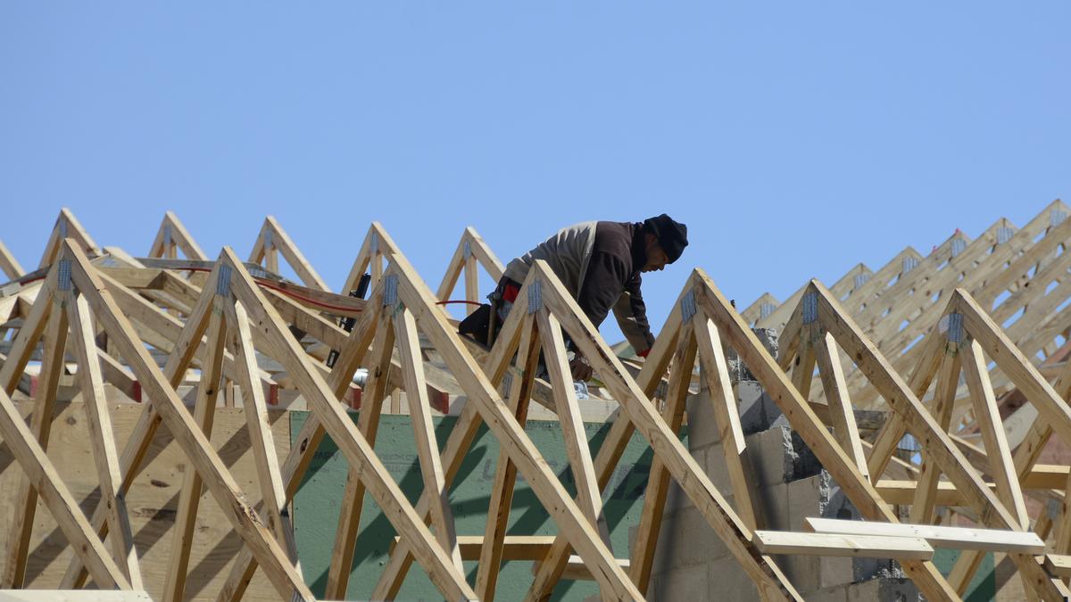 Raleigh, Durham building boom fueled by new apartments — not single-family homes - Triangle Business Journal