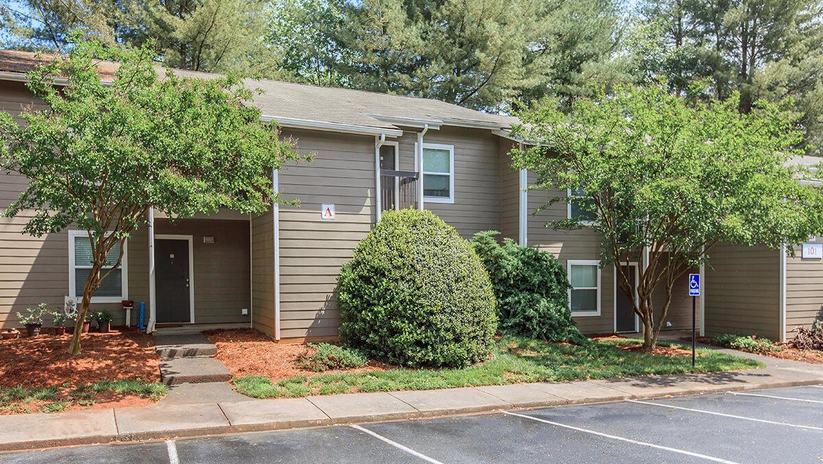 Willow Creek Partners buys Hunt Club Apartments in WinstonSalem for 7