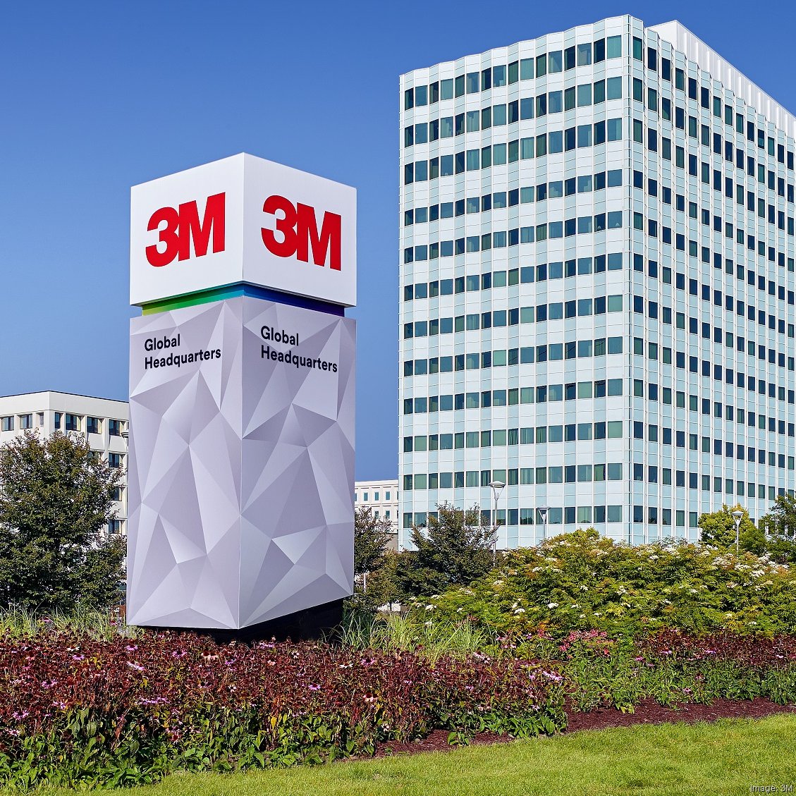 3M to freeze its pension