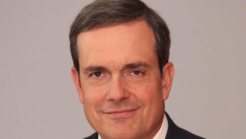 Staples hires CocaCola executive Sandy Douglas to replace Shira