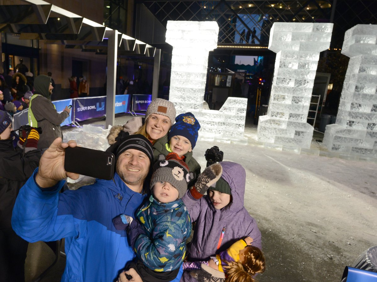 For players, first Super Bowl in Minnesota produced warm (and cold