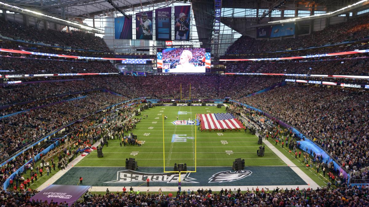 U.S. Bank Stadium has broken window