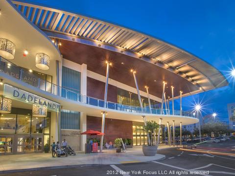 Dadeland Mall  EventHub Showcase