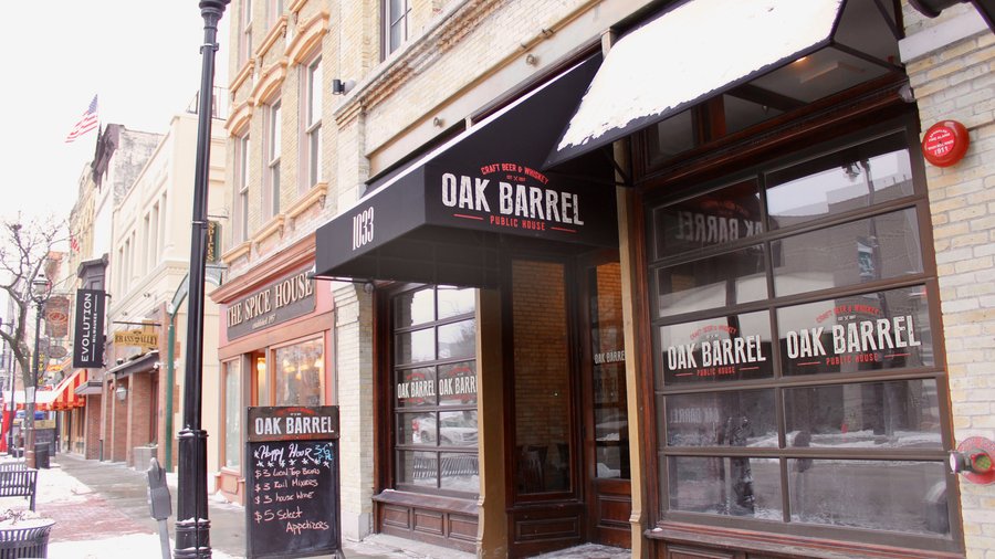 Oak Barrel Public House on Old World Third Street officially opens ...