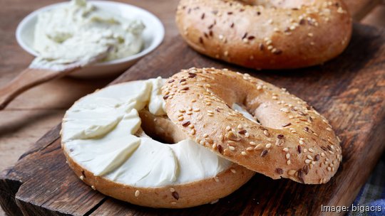 Bagel with cream cheese