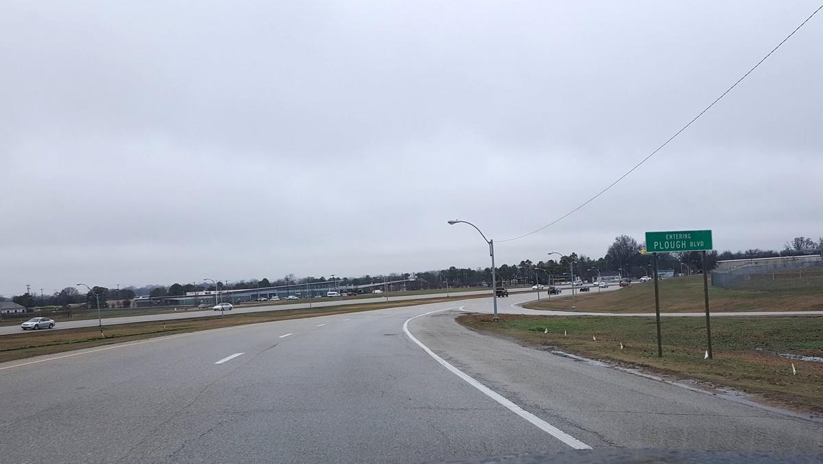 Memphis International Airport willing to maintain Plough Boulevard