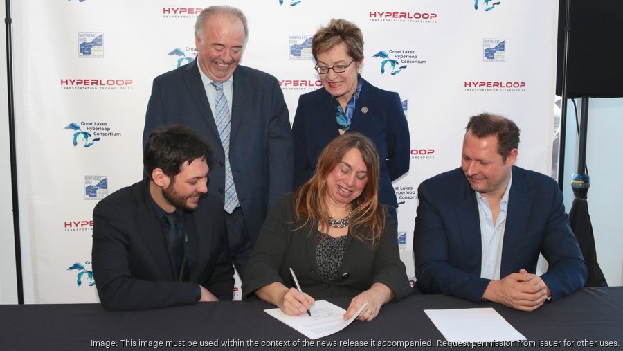 Hyperloop Signing
