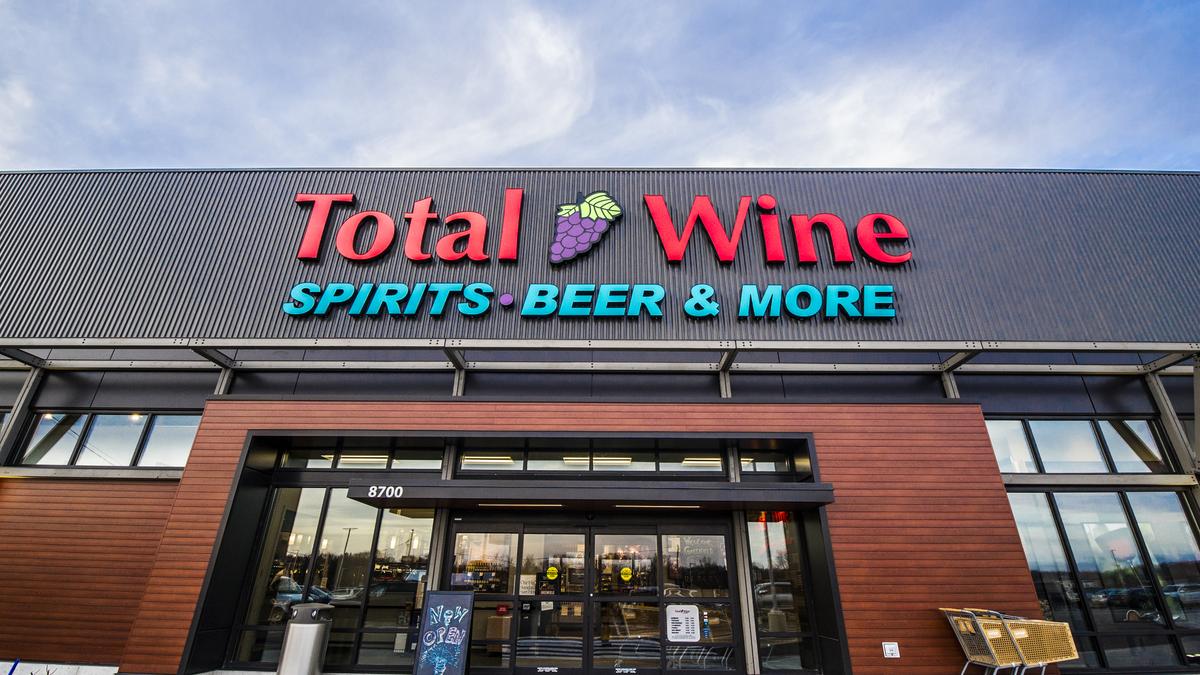 Huge crowd for sneak peek of Greenfield Total Wine & More: Slideshow ...