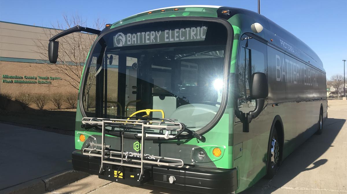milwaukee transit officials in talks with proterra for its electric