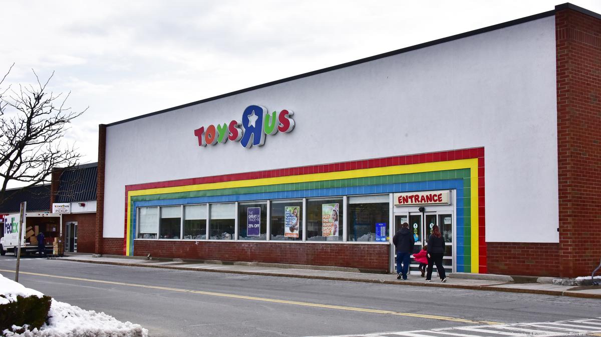Toys R Us Closures Will Leave Almost 238 000 Square Feet Of Retail Space Up For Grabs In Charlotte Region Charlotte Business Journal