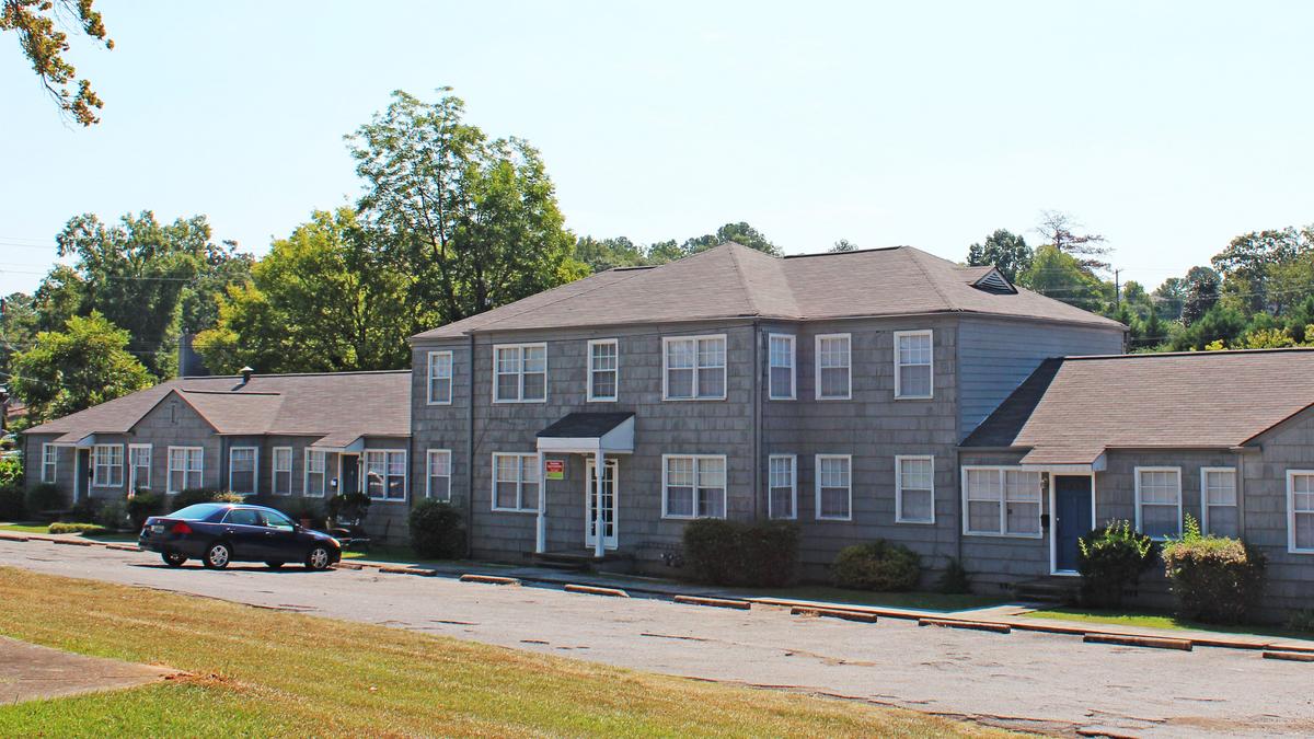 Cahaba apartment complex in Homewood sold to investor Birmingham
