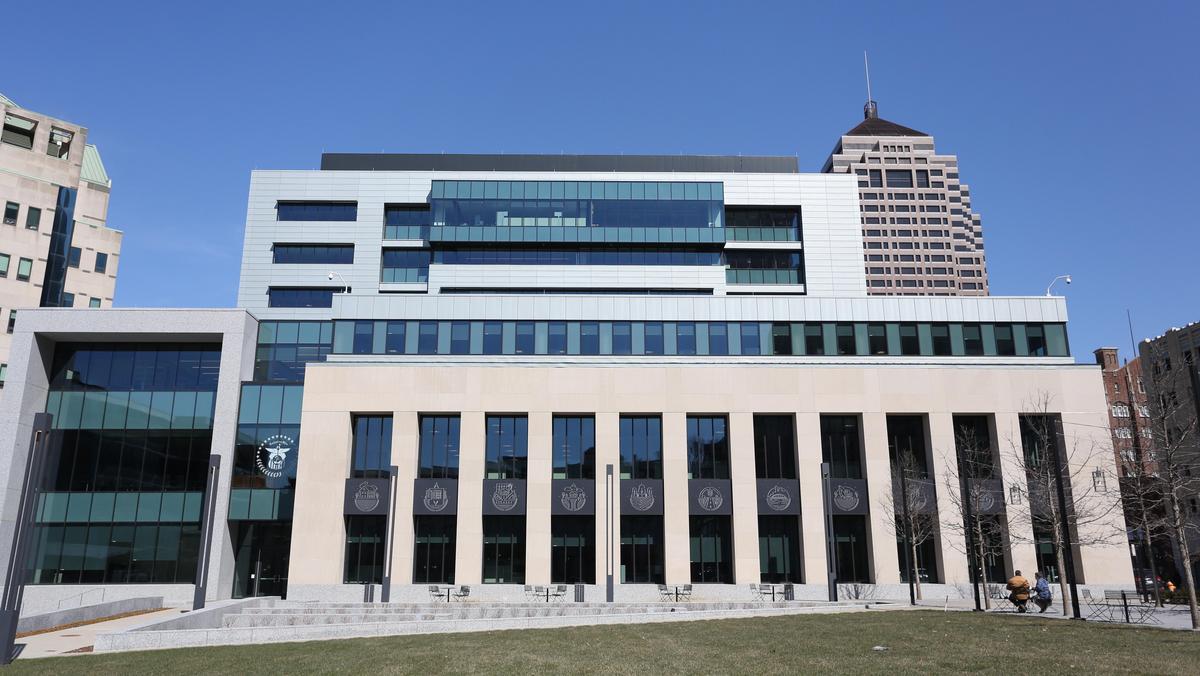 Do Columbus police officers or firefighters get paid more? A look at the  data, including the highest earners, pay for city officials and the highest  overtime earners - Columbus Business First
