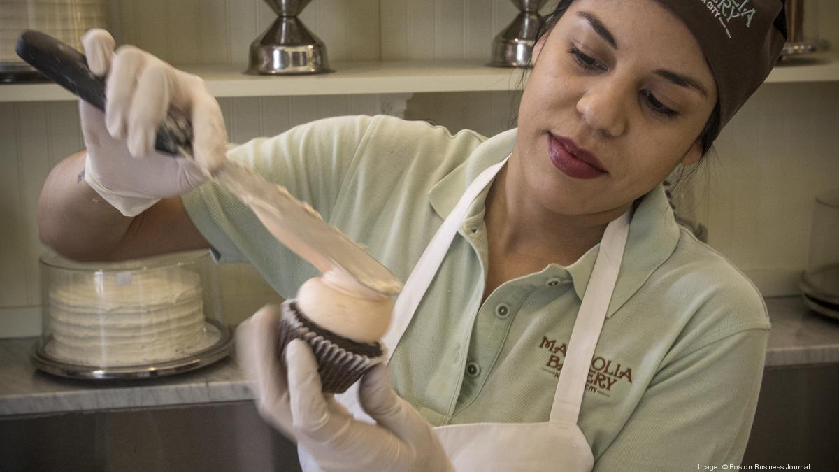 Magnolia Bakery gets a sweet welcome at Quincy Market in ...