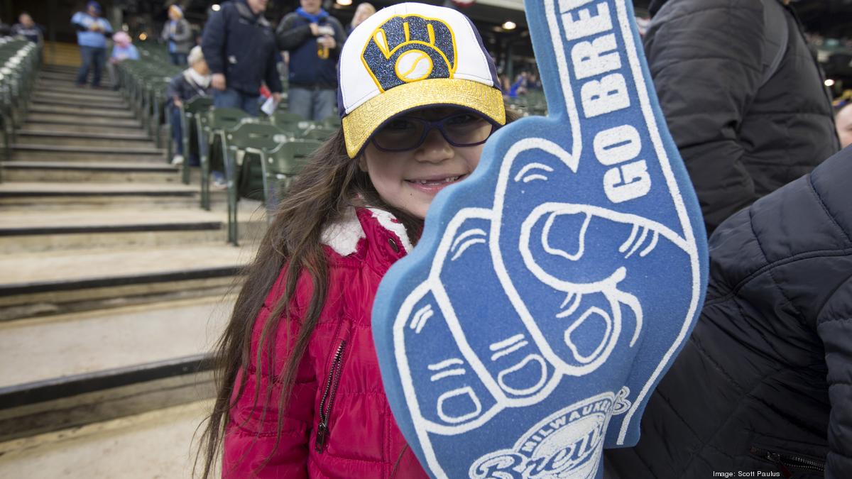 Milwaukee Brewers have loyal baseball fans, according to the Fan Score