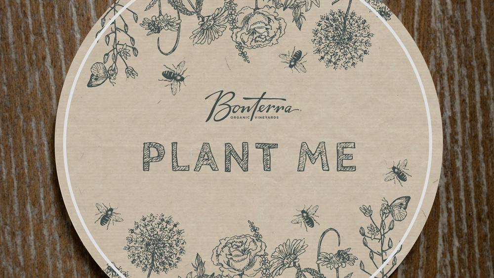 United Airlines plants a seed in hands (and minds) of lounge visitors Chicago Business Journal