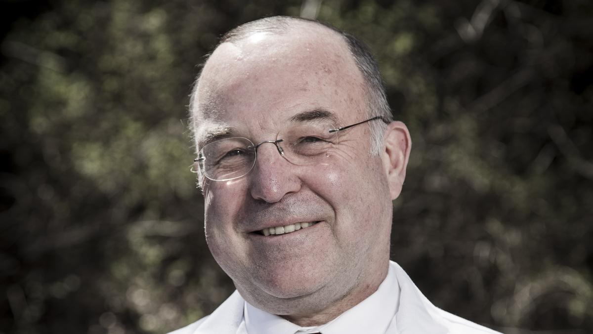 Watch Dr. Mark Gregory on why he became a flight surgeon St. Louis