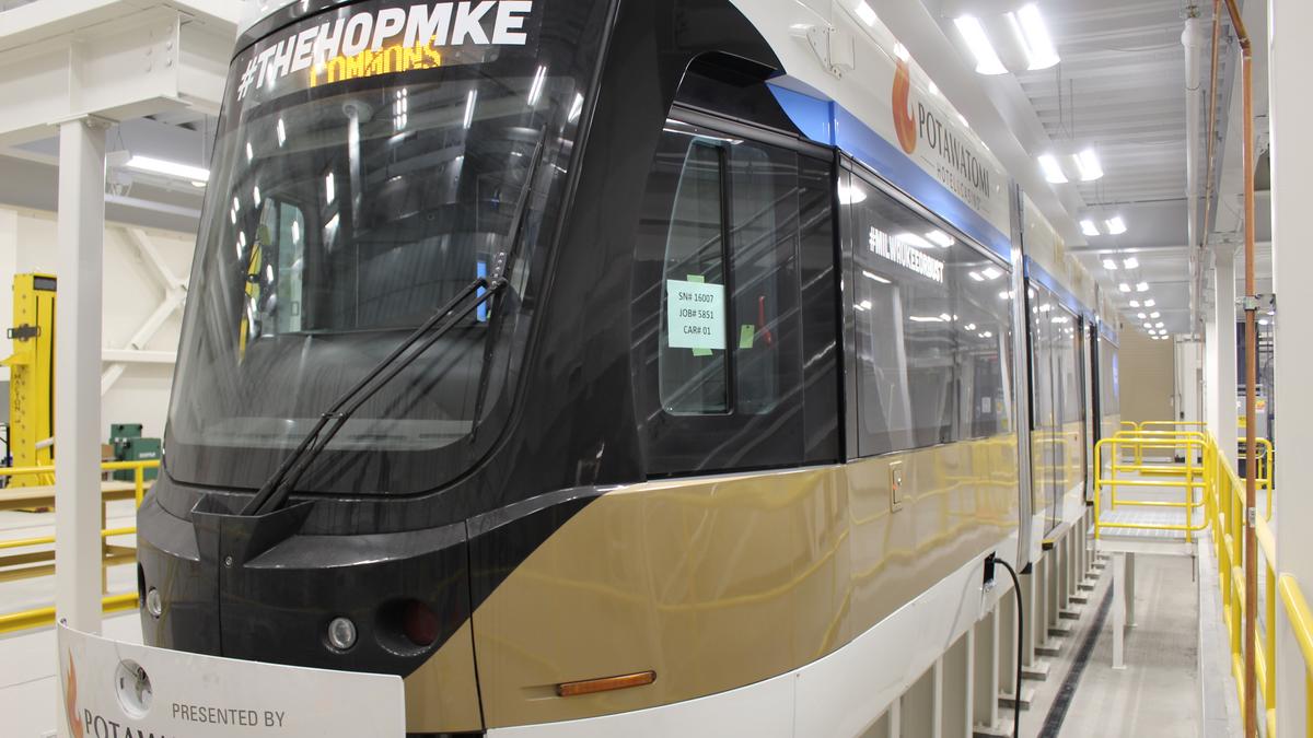 Milwaukee streetcar gets ready for first test drives: Slideshow ...