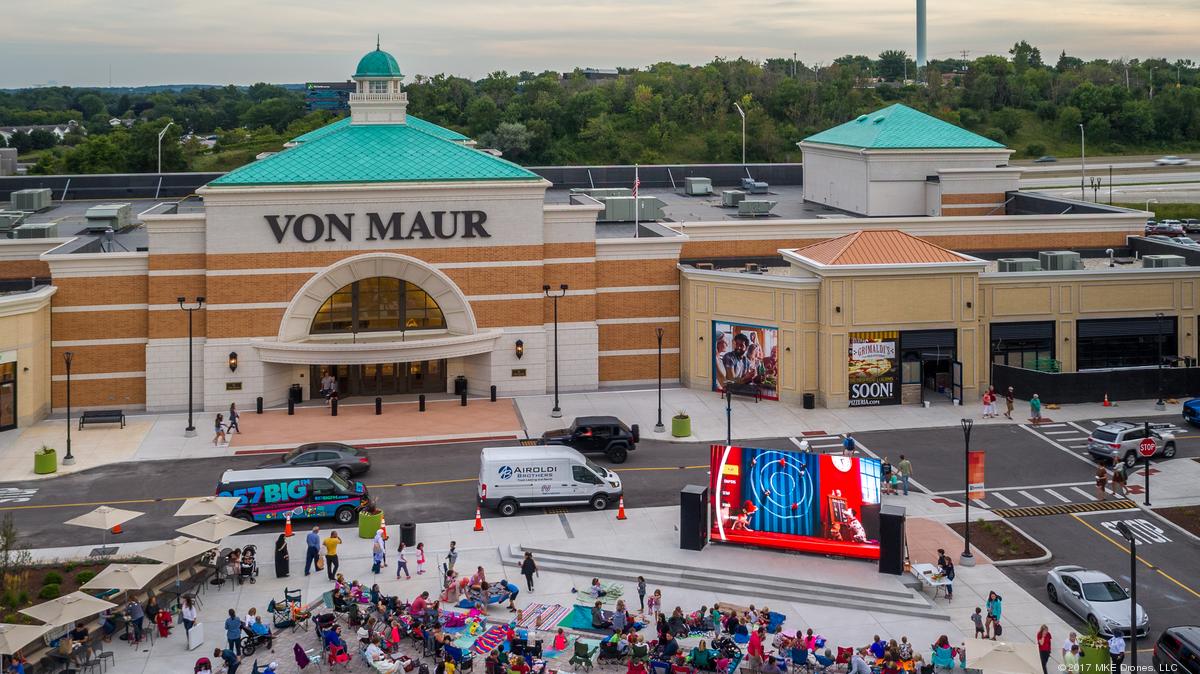 Tribute Portfolio hotel at The Corners of Brookfield to create local