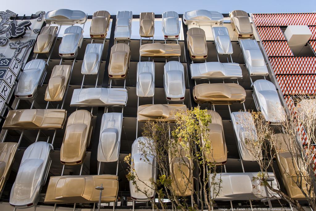 Miami parking facility Museum Garage combines several exterior designs