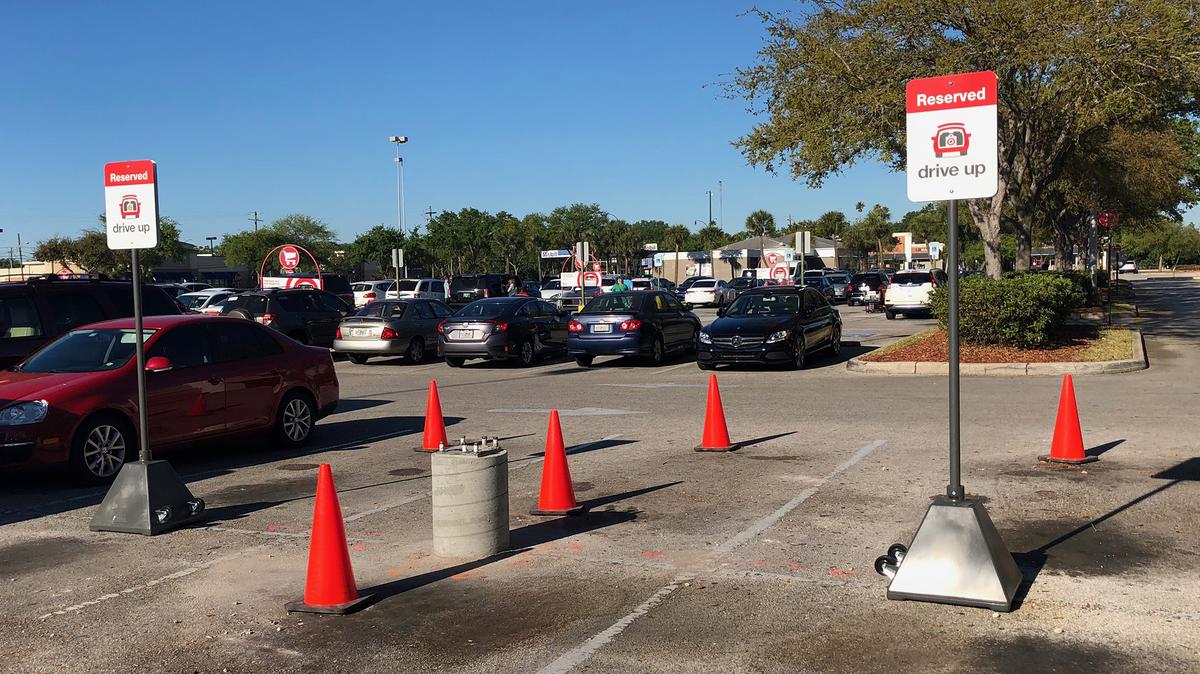 Target rolls out curbside delivery service for online orders in Florida