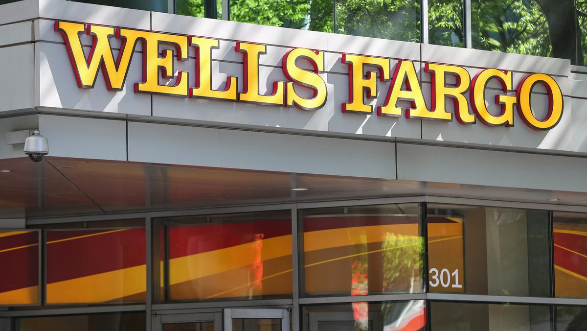 Wells Fargo has second tech outage in a week Charlotte Business Journal