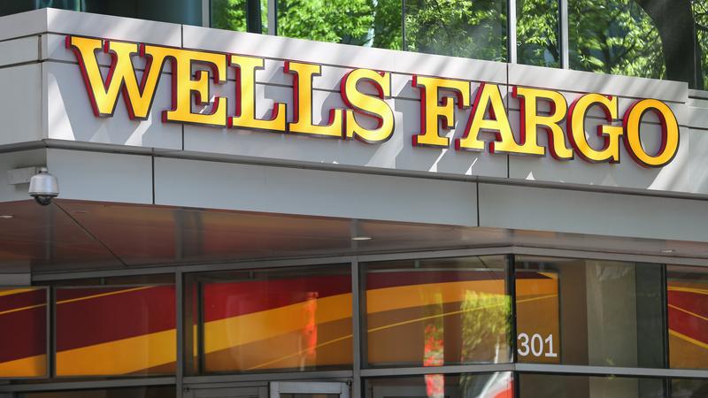 Wells Fargo restructures commercial banking business