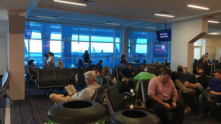 A DFW Airport restaurant doubles sales after getting View smart glass