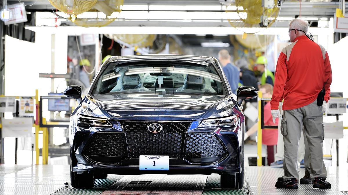 Toyota unveils new 2019 Avalon at Georgetown, Ky., manufacturing plant ...