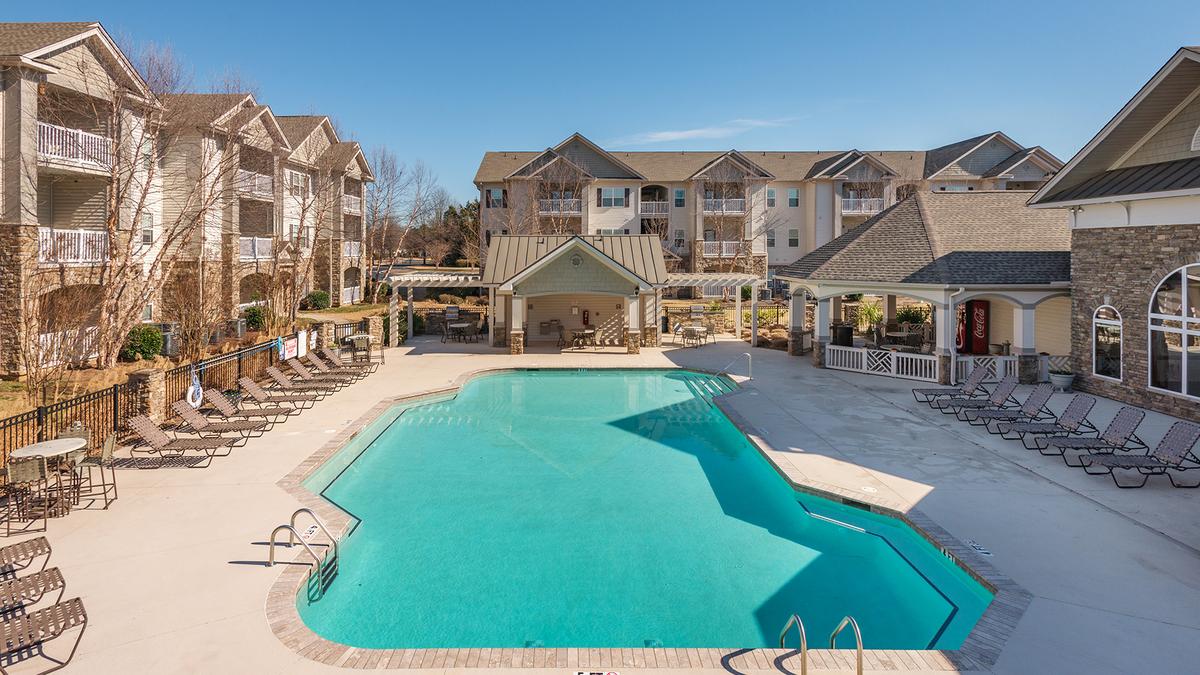 Steele Creek apartment community in southwest Charlotte trades hands for 37M Charlotte